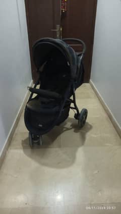 Selling stroller in excellent condition