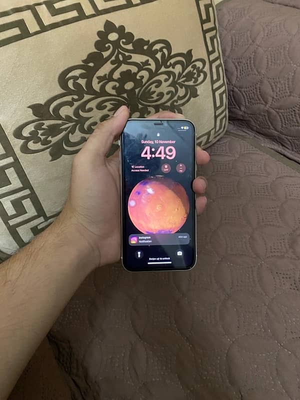 iphone 11 jv lush condition 1