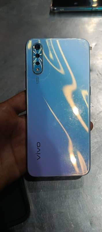 Vivo S1 for sale in good condtion 4 gb 128gb with box and charger 1