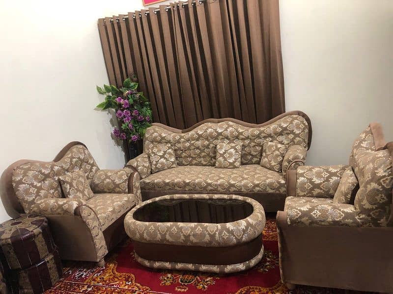 5 seater sofa set with table 0