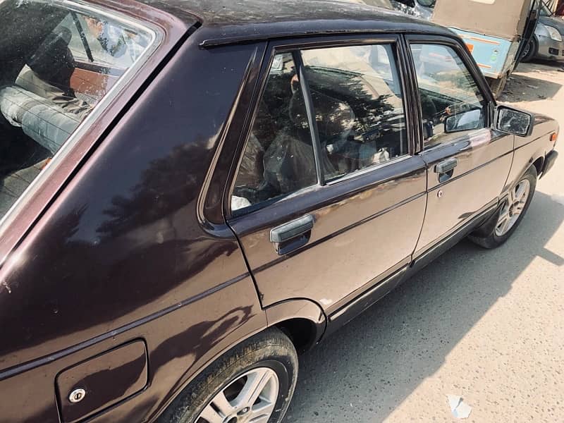 Toyota Starlet 1981 3