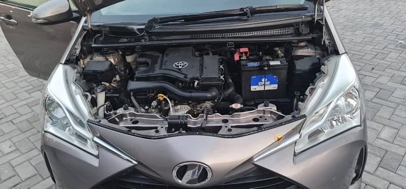 Toyota Vitz 2018 14