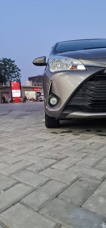 Toyota Vitz 2018 15