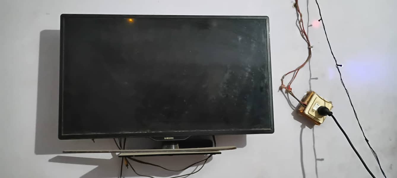 Samsung LED tv  32 inch ki 0