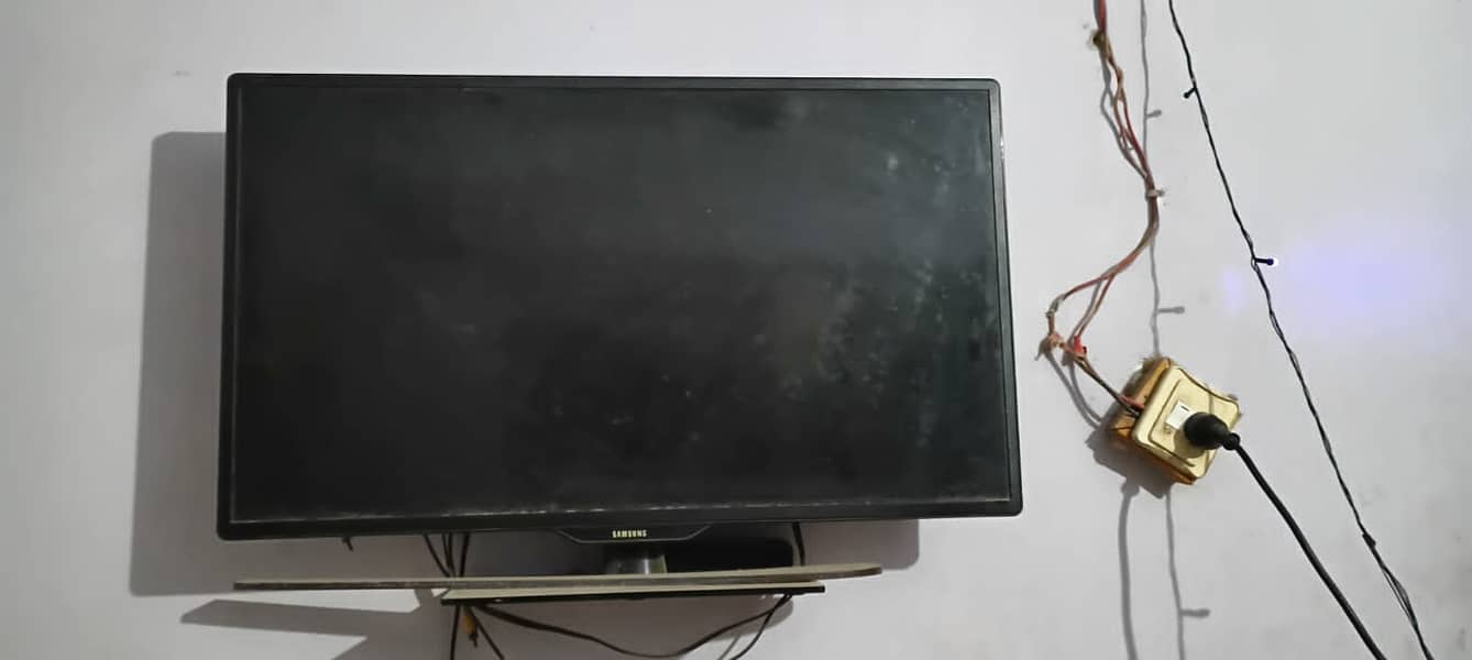 Samsung LED tv  32 inch ki 2