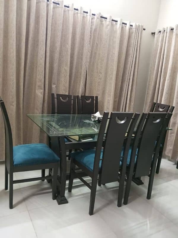 Dining Table (6 seater) 4