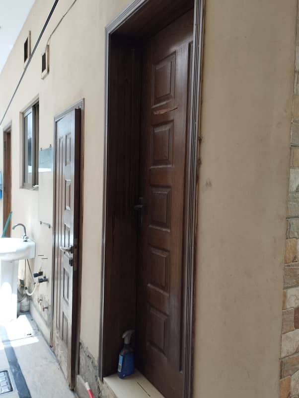 10 marla Used House for sale in wapda town 4