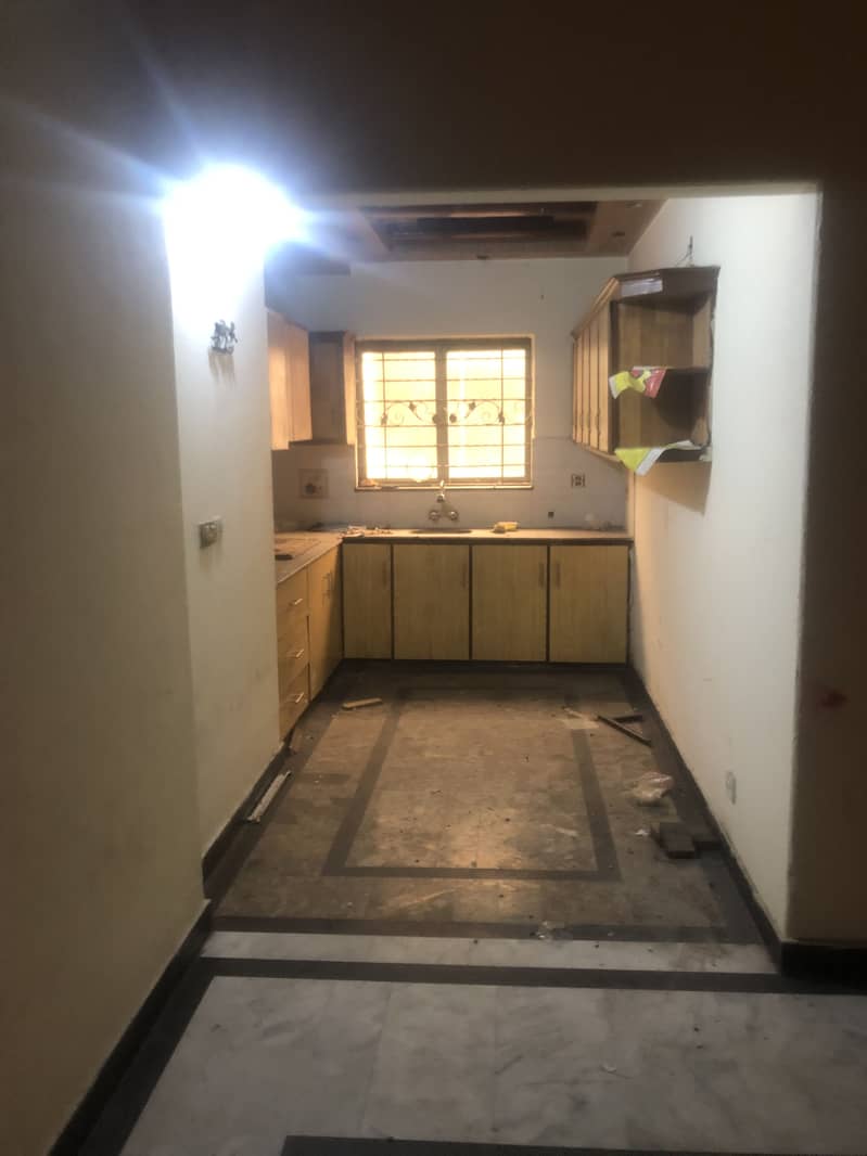 8 MARLA UPPER PORTION AVAILABLE IN WAPDA TOWN (apartment type ) 3