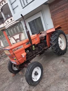 Tractor Fiat 480 with Tankii. . 9' 1"  3' 9"  5' 9"  5546 Liters