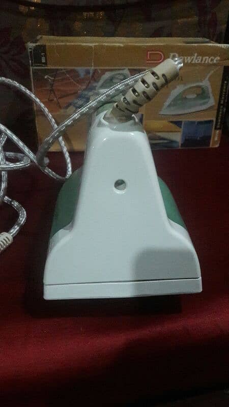 Dawlance steam iron for sale brand new 2