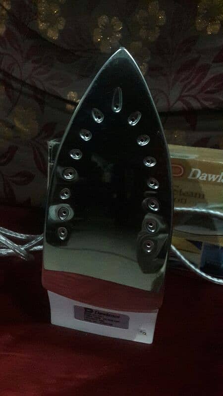 Dawlance steam iron for sale brand new 3