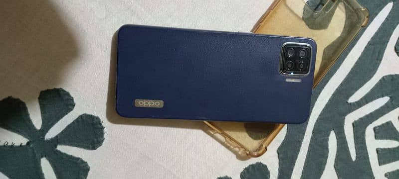 Oppo f17 pro 0