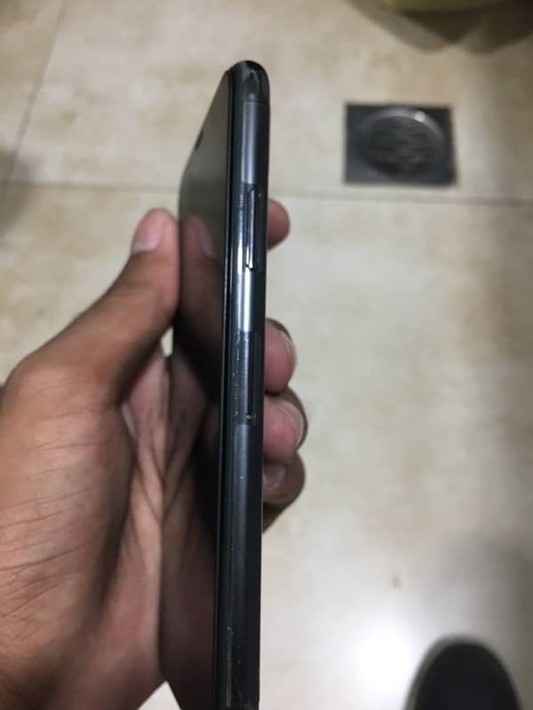 iPhone  xs 2 month sim working  no scratch full original 03294606102 0