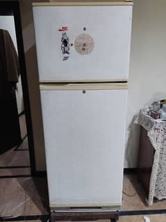 Pel full size refrigerator