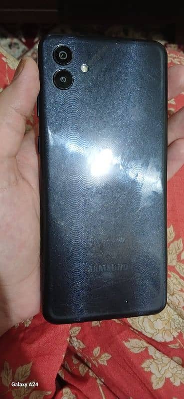 Samsung Galaxy A04 1