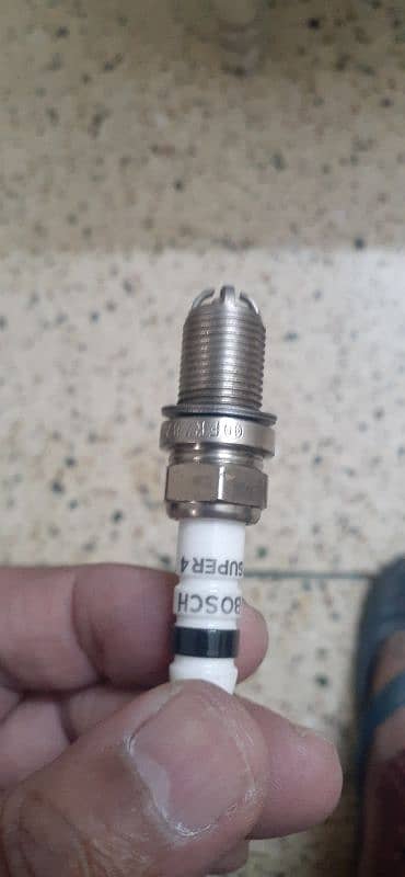 Bosch Spark plugs four Pin. 5