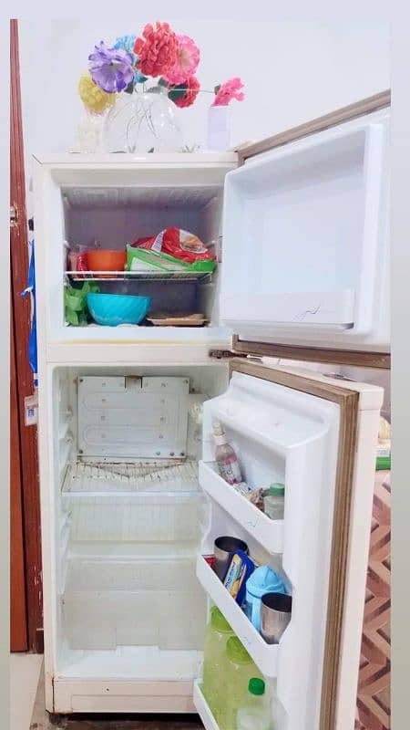 Dawlance fridge for sale 4