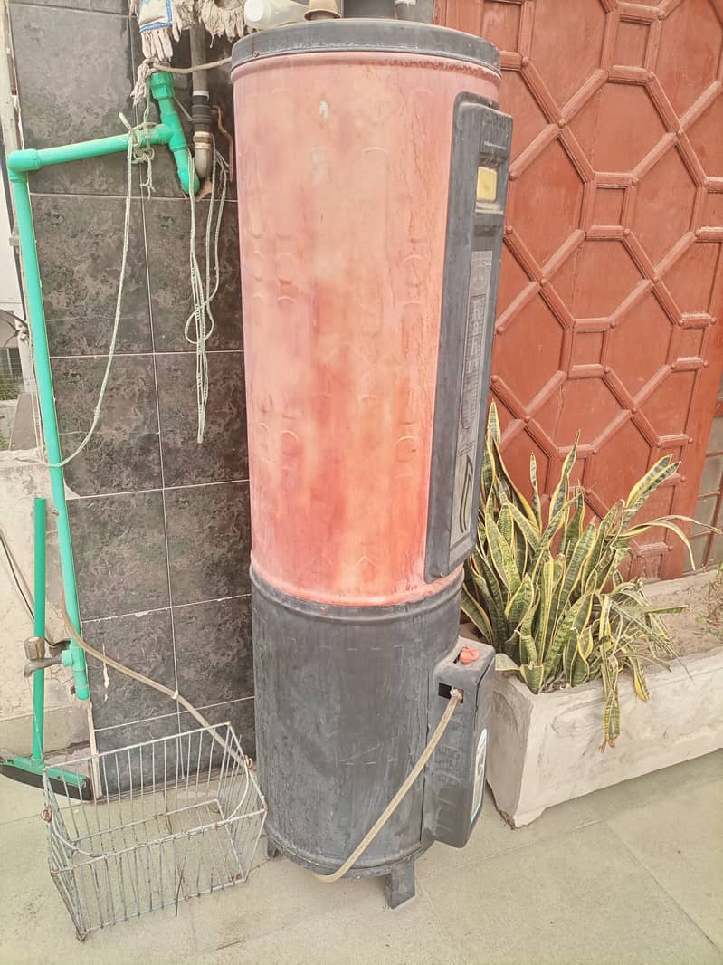 50 Litre gas geyser for sale 4