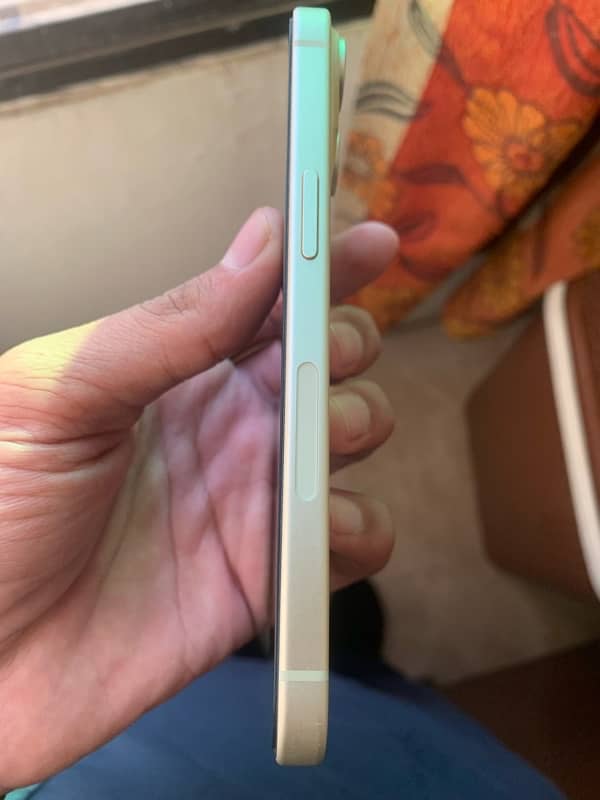 iphone 15 jv lemon color 1