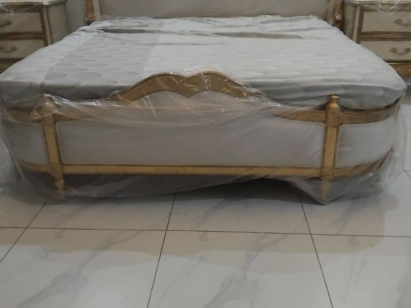 king size bed set + side tables + dressing table 3