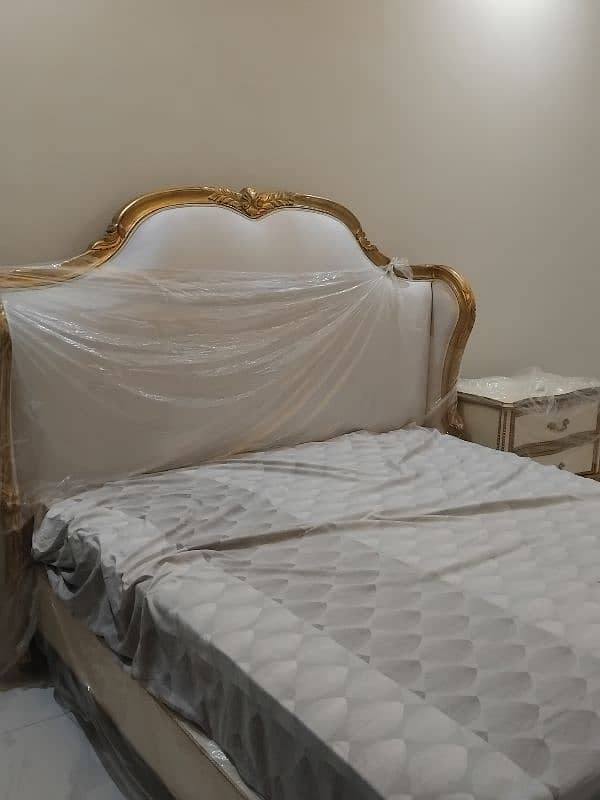 king size bed set + side tables + dressing table 4