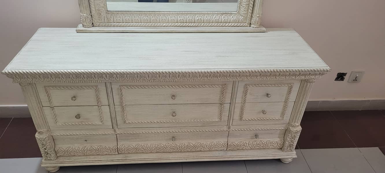 Sheeshum wood Brand New King Size set 6