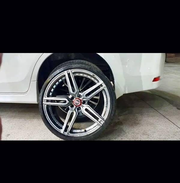 18 inch rims and tyres in new condition low profile for Toyota 2