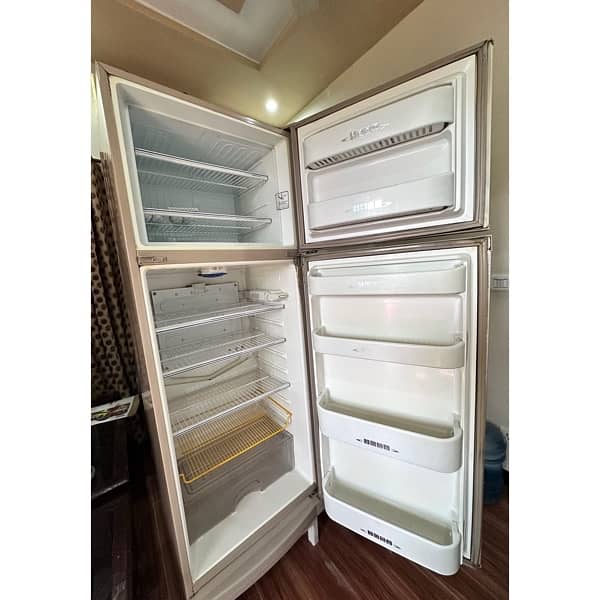 Dawlance Refrigerator for Sale 3