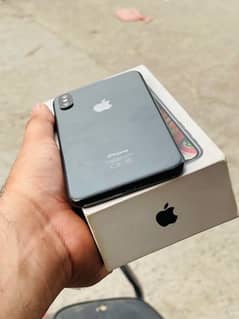 iPhone Xs Max 64GB With Box All Sim Still Work