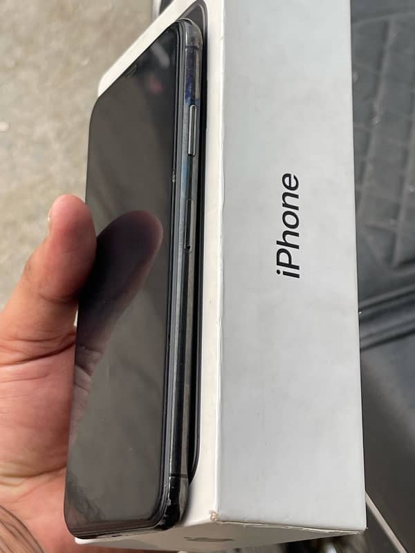 iPhone Xs Max 64GB With Box All Sim Still Work 6