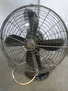 Antique Table Fan | Metal Body