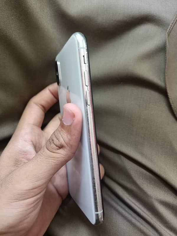 I phone x 64 gb baypass urgent sale  03064749489 4