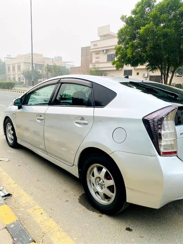 Toyota Prius 2010 3