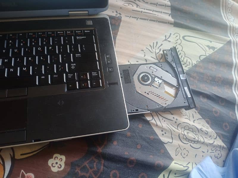 Dell Latitude E6430 core i5 3rd genration For Sale In Good Condition 5