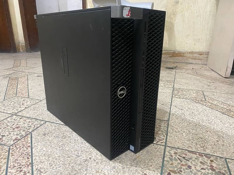 dell T5820 workstation 0