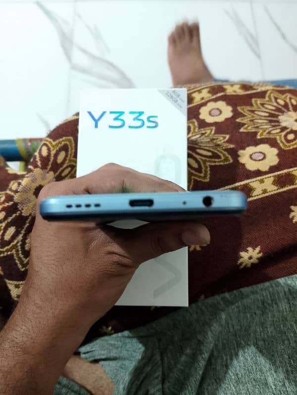 Vivo Y33s 5