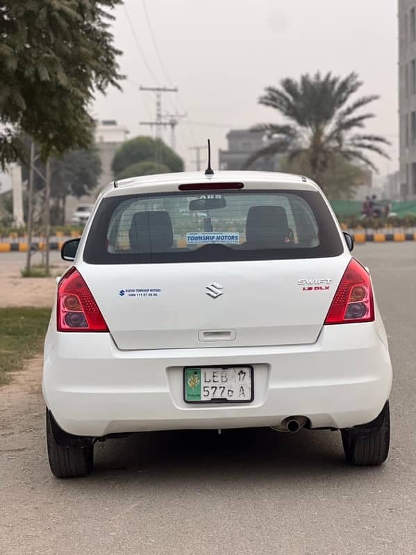 Suzuki Swift 2017 DLX 3