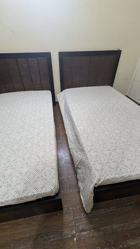 Two Single Bed - Red Oakwood - Chocolate Colored Polish 9