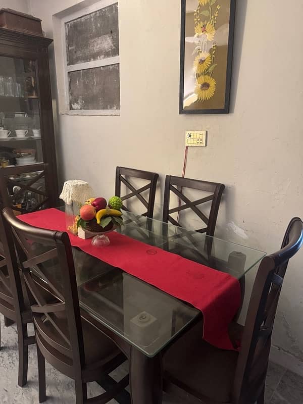 6 seater dining table 0