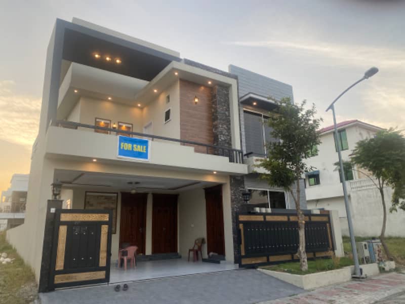 10 Marla House for Sale - D Block, TopCity-1, Islamabad 0