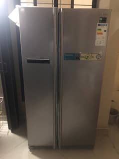 SAMSUNG REFRIGERATOR