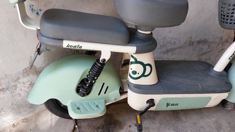 electric scooty self import from china with all assambly 7