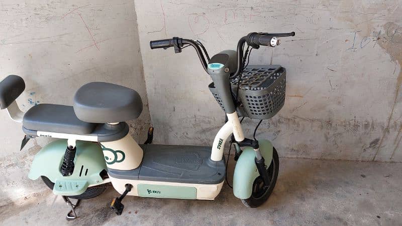 electric scooty self import from china with all assambly 8