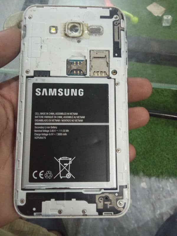 Samsung mobile 2 piece. 1