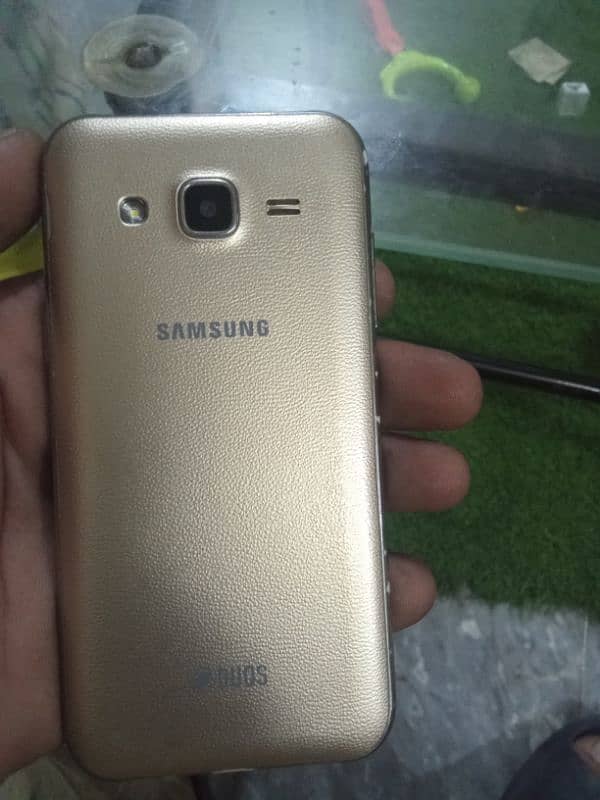 Samsung mobile 2 piece. 3