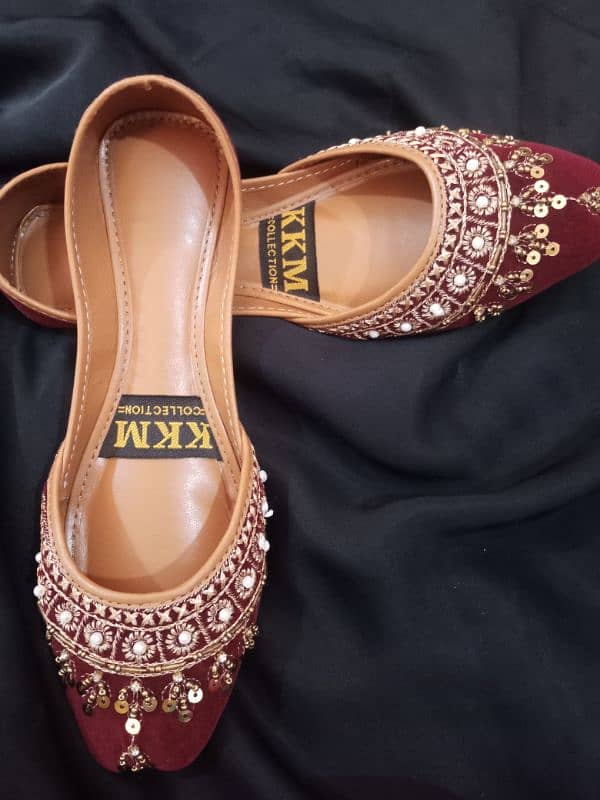 Fancy khussaas for ladies / girls 14