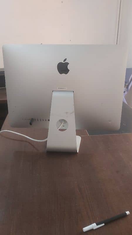 Apple iMac late 2013, MacOs Catalina core i5 8GB, 1TB, 10.15. 7 version 1