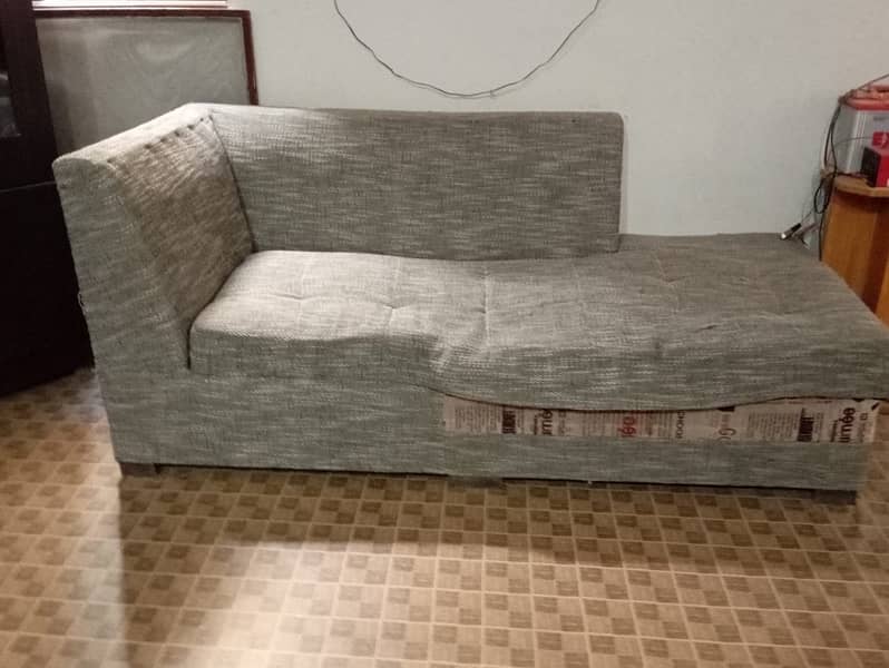 Urgent L Shape 6 seater For sale 4