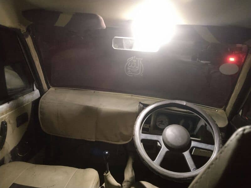 Hiroof 1991 with lighting system and 2 fans installed urgent sale 15