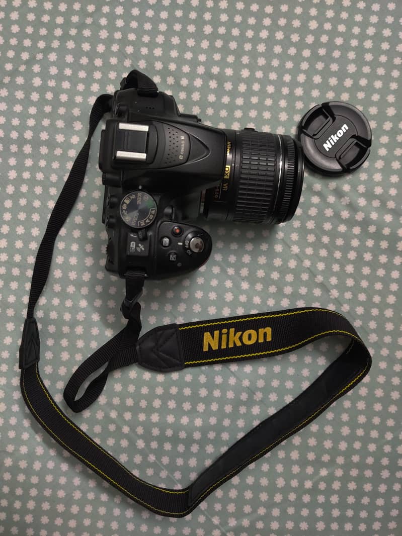 Nikon D5300 with Box 0